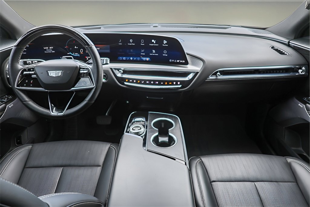 Used 2023 Cadillac Lyriq 2WD image 9