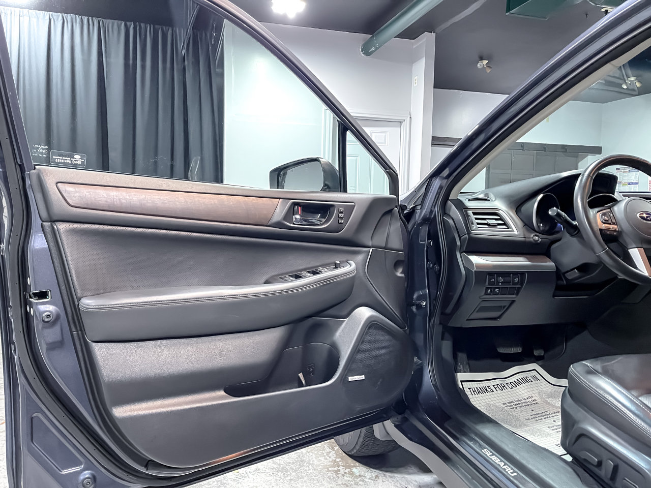 Used 2017 Subaru Outback 2.5i Limited image 12