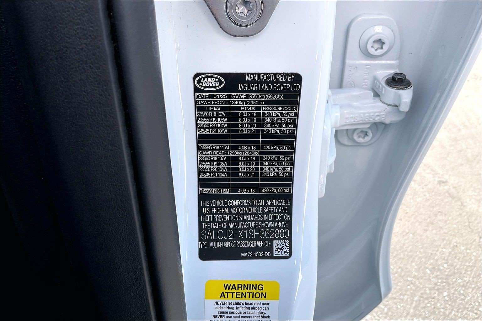 Certified 2025 Land Rover Discovery Sport S AWD/4WD image 33