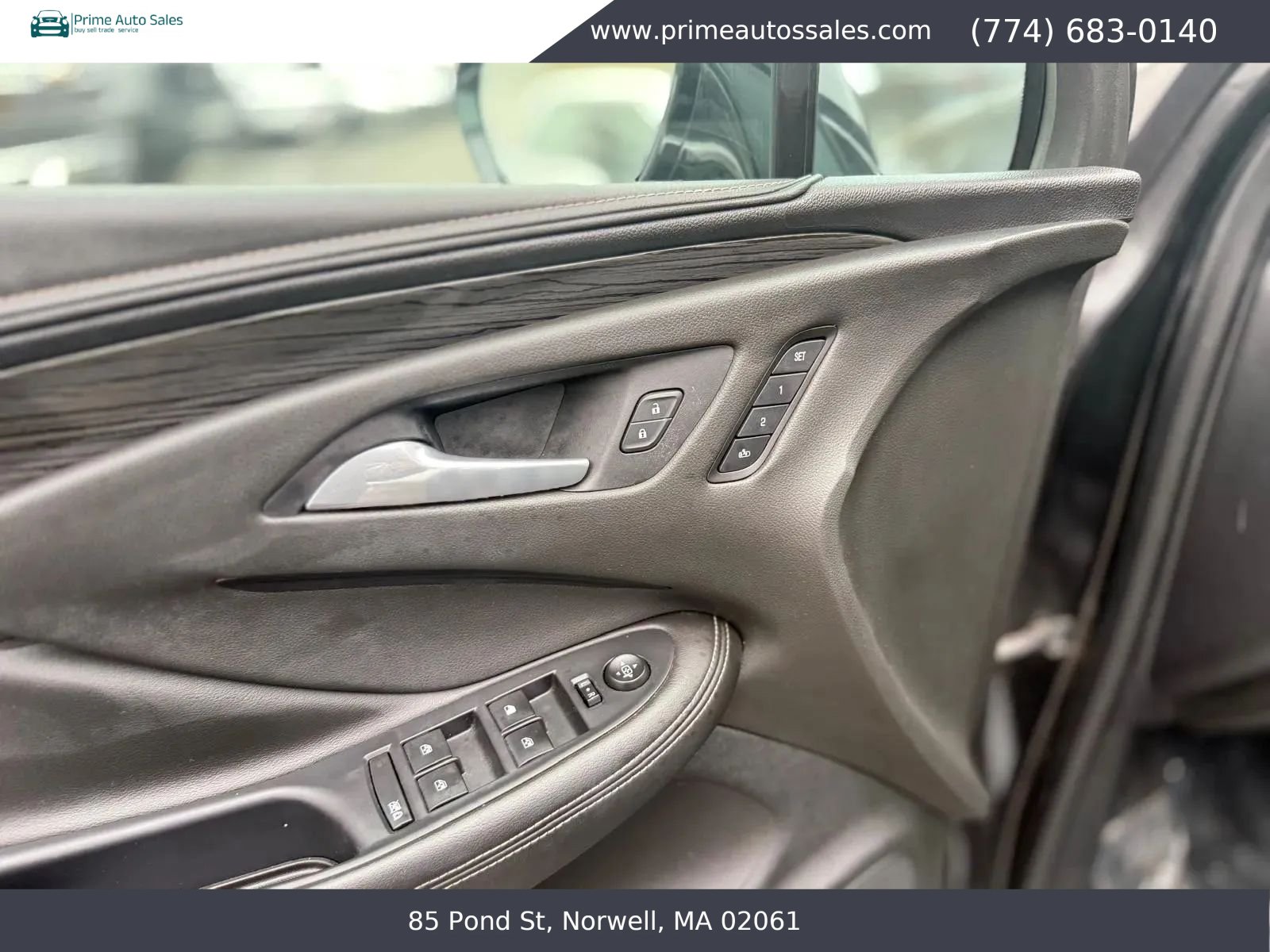 Used 2017 Buick Envision Essence FWD image 29