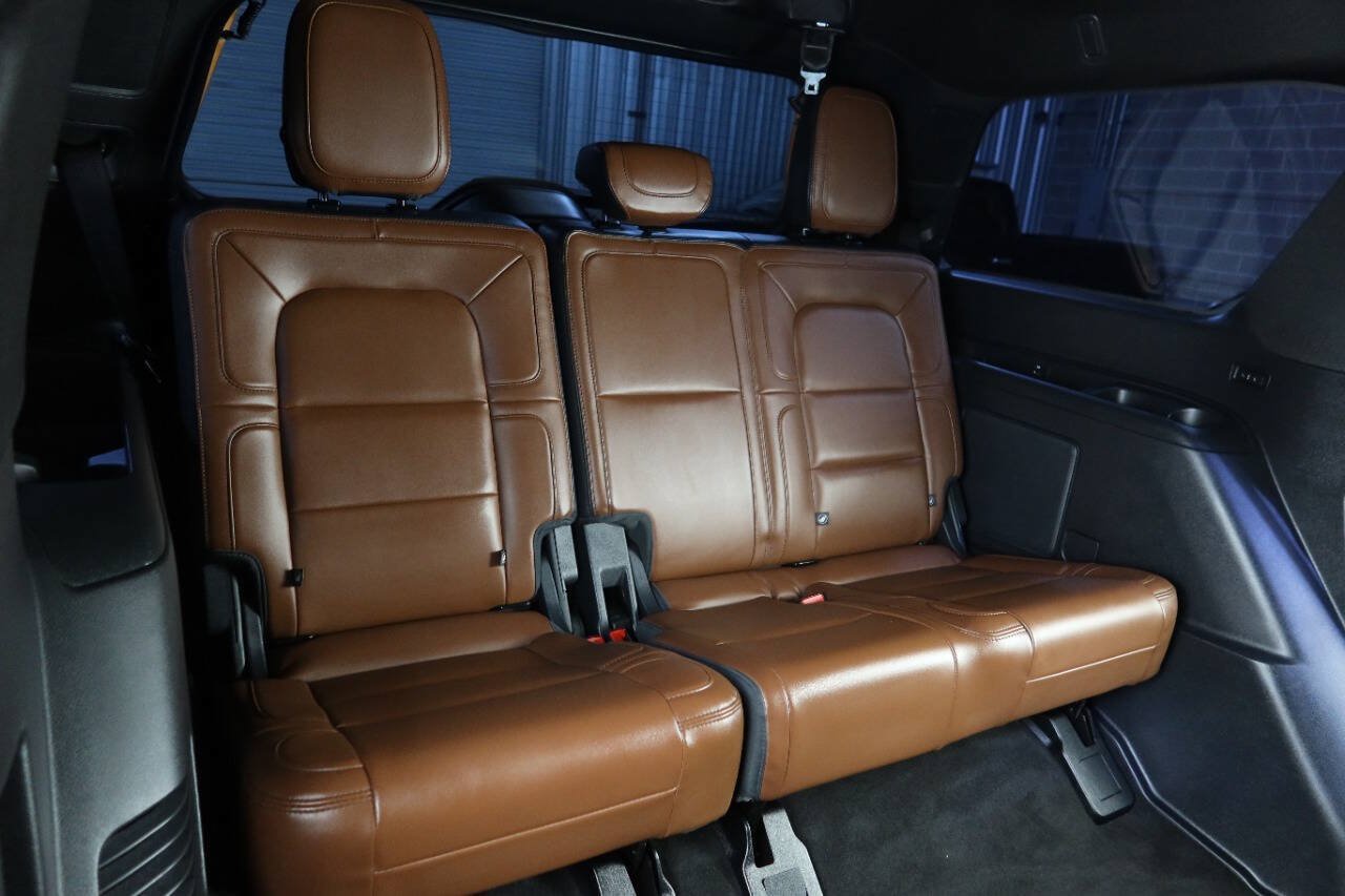 Used 2024 Lincoln Navigator Reserve AWD/4WD image 14