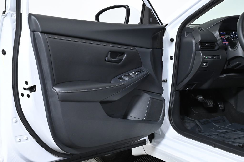 Certified 2025 Nissan Sentra S image 28