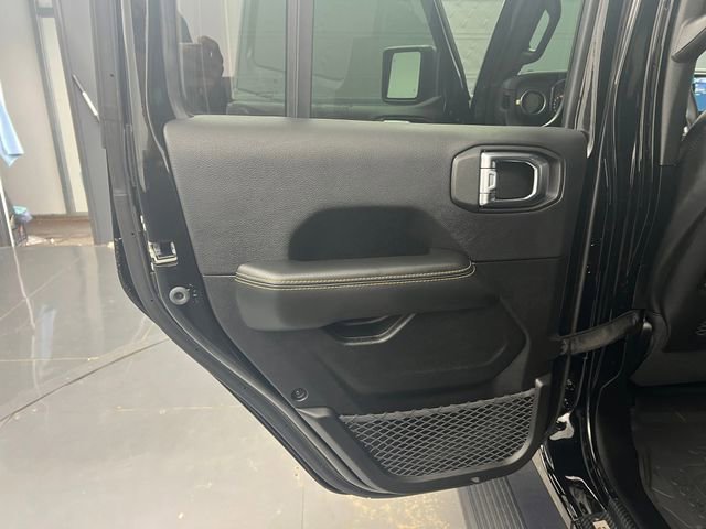 Used 2025 Jeep Wrangler Sahara image 49