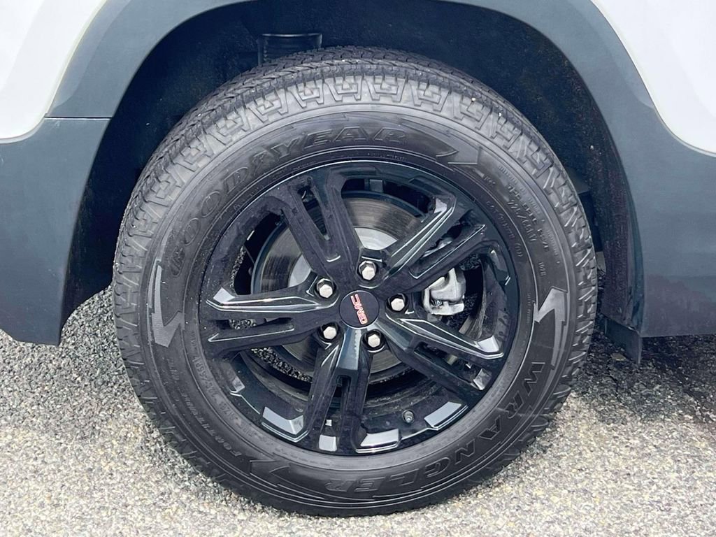 Used 2022 GMC Terrain AT4 w/ Infotainment Package II AWD/4WD image 9