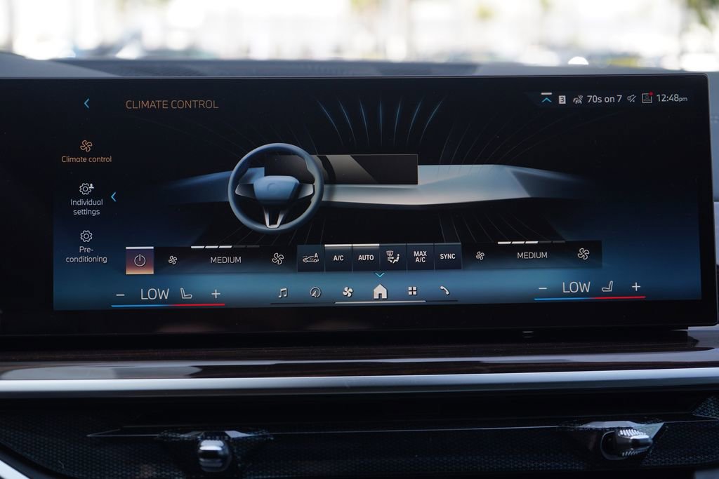 New 2026 BMW X6 xDrive40i w/ Premium Package image 18