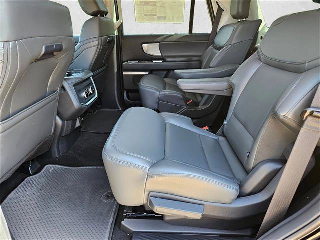 New 2026 Ford Expedition Active RWD image 16
