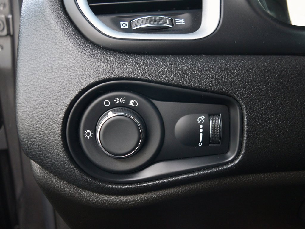 Used 2020 Jeep Renegade Sport image 25