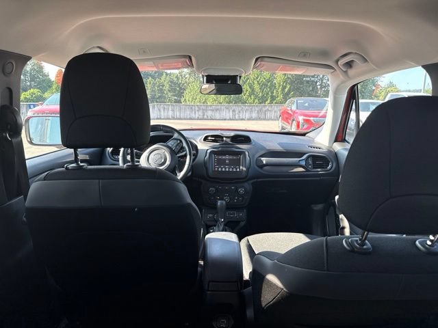 Used 2019 Jeep Renegade Altitude w/ Quick Order Package 2XM AWD/4WD image 11