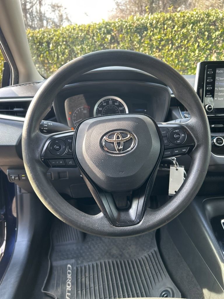 Used 2020 Toyota Corolla LE image 30
