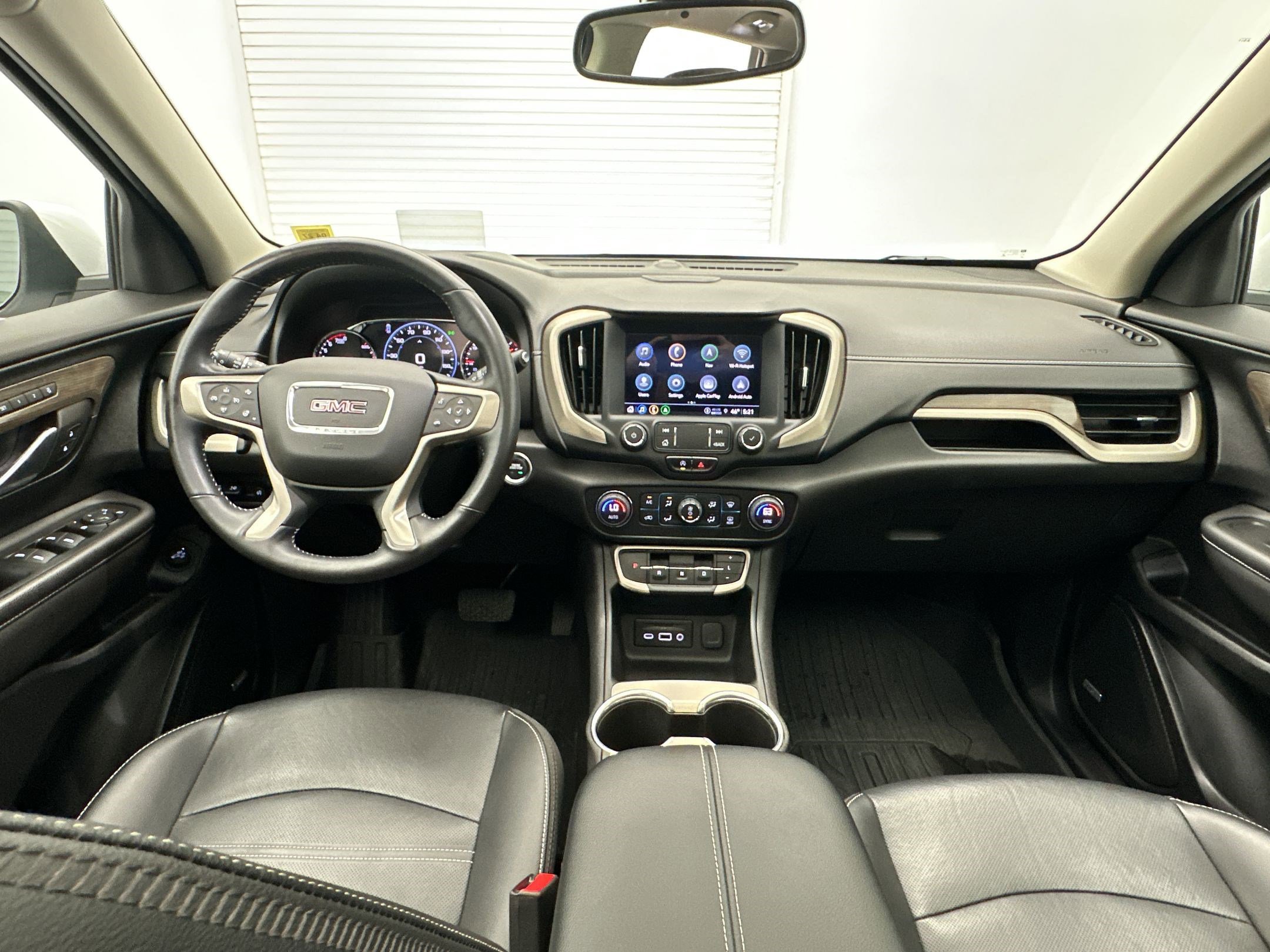 Certified 2022 GMC Terrain Denali w/ Denali Premium Package AWD/4WD image 26