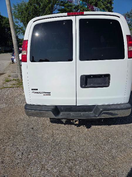 Used 2010 Chevrolet Express 3500 LT w/ LT Preferred Equipment Group RWD image 6