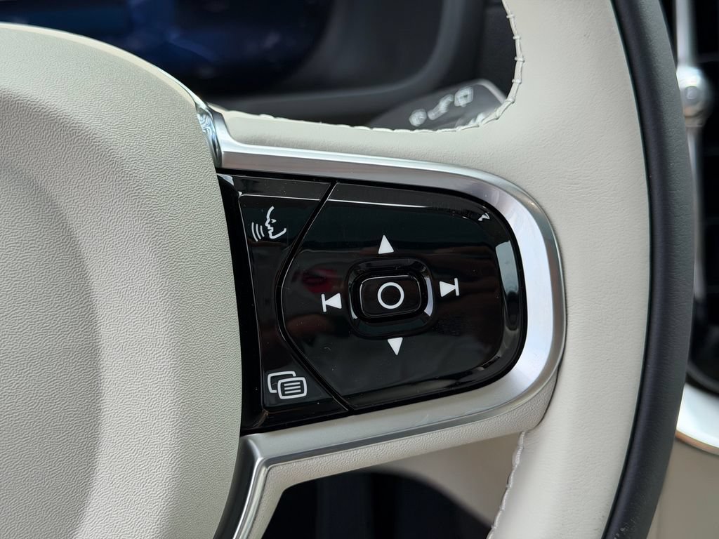 New 2026 Volvo XC90 B6 Ultra w/ Protection Package Premier AWD/4WD image 18