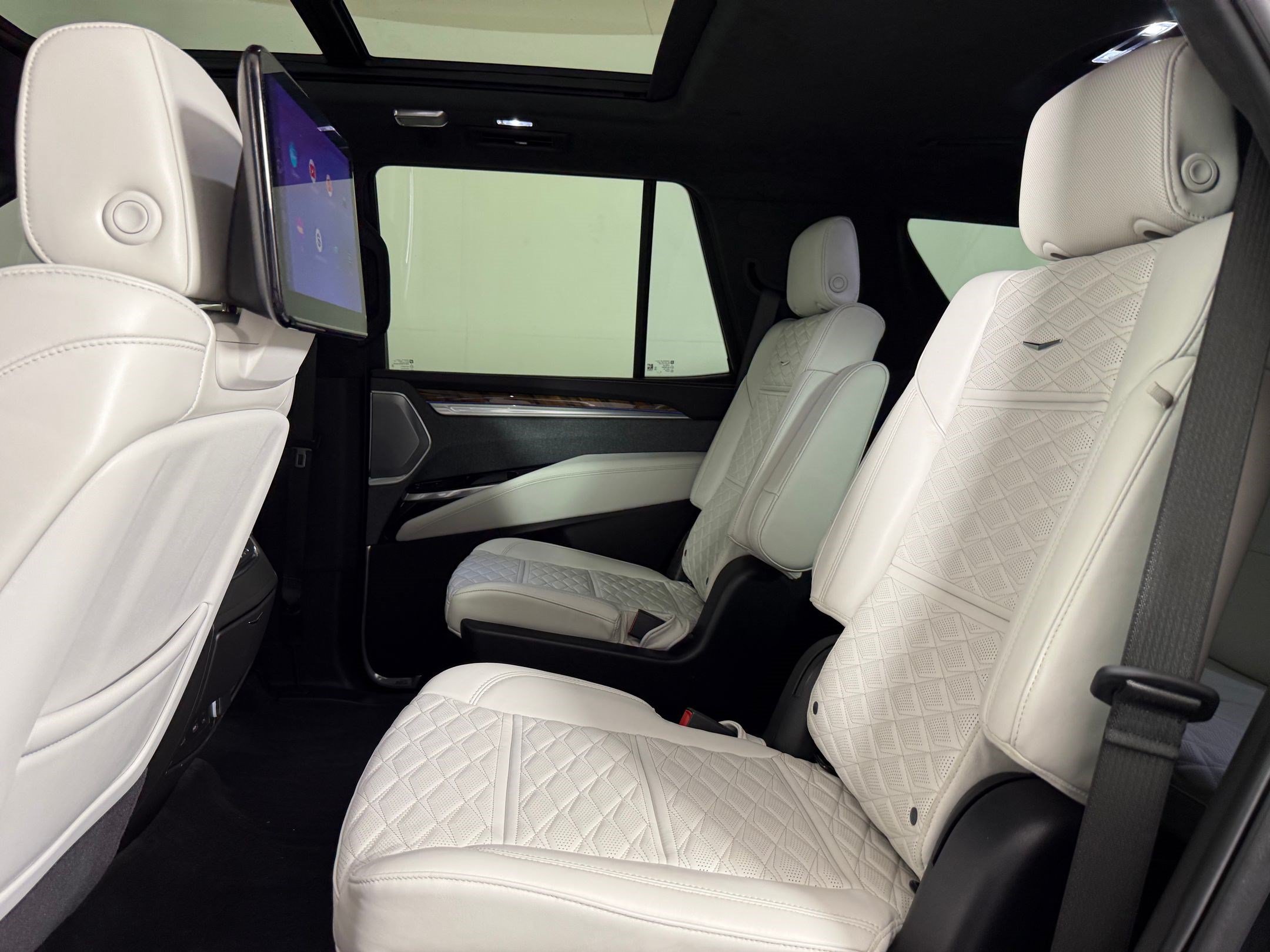 Used 2025 Cadillac Escalade Sport Platinum AWD/4WD image 21