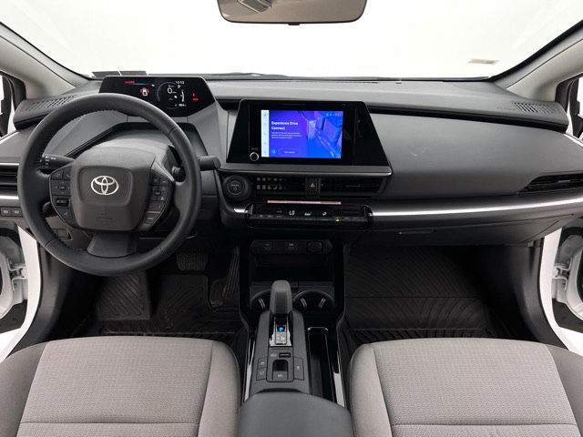Used 2024 Toyota Prius LE AWD/4WD image 21