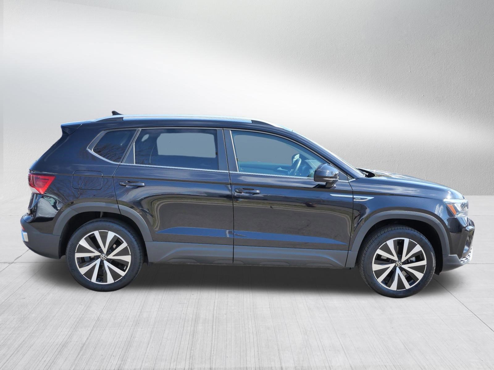 Certified 2022 Volkswagen Taos SE AWD/4WD image 8
