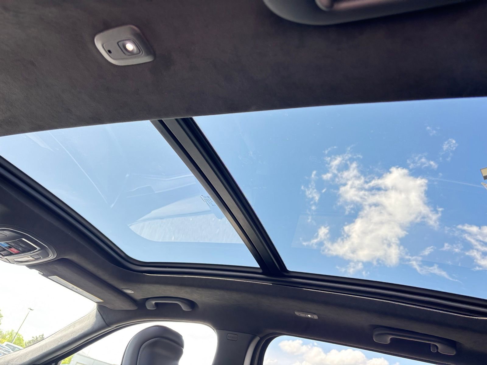 Used 2024 Jeep Wagoneer Launch Edition image 7