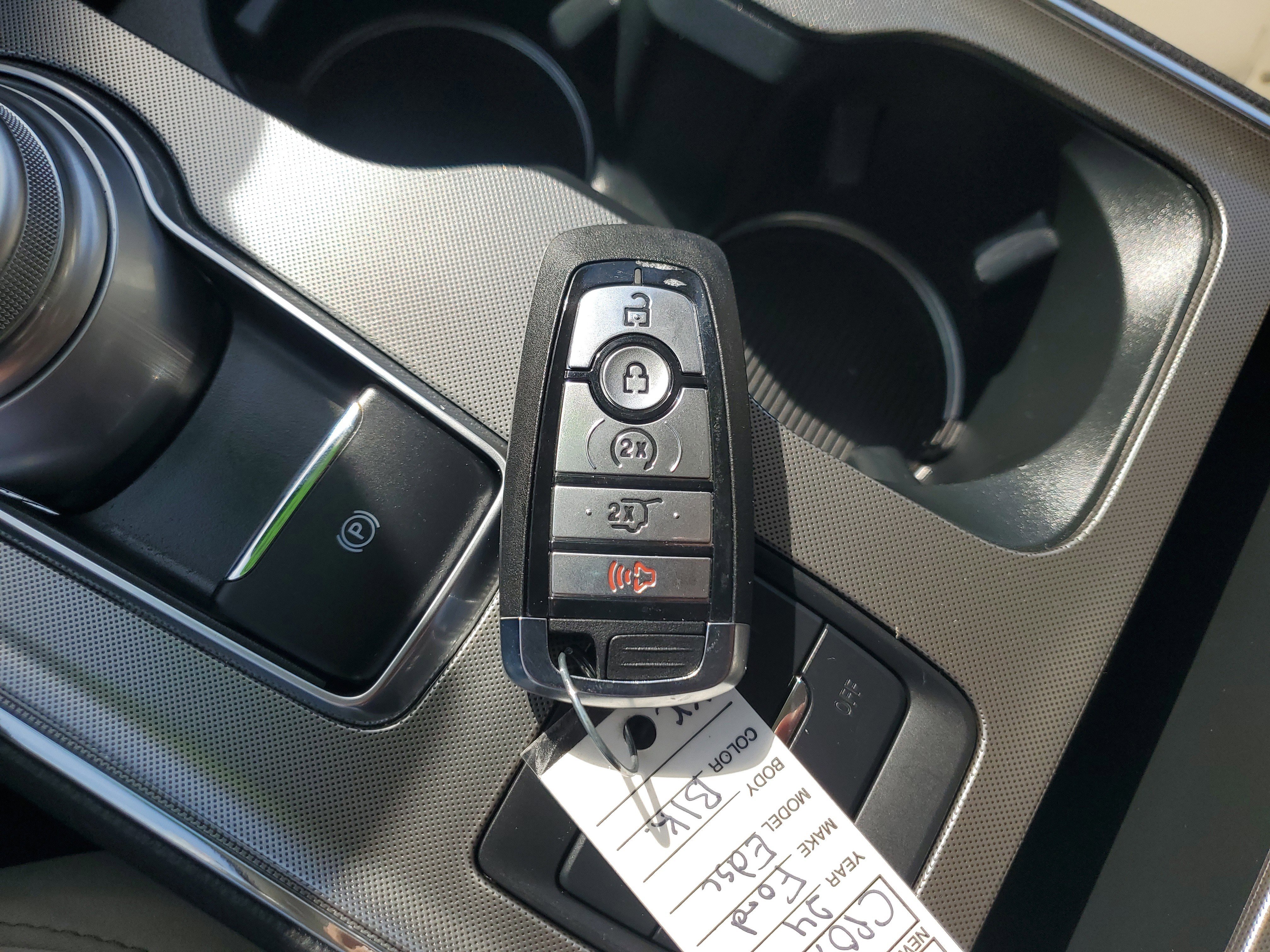 Certified 2024 Ford Edge Titanium image 29