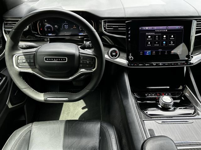 Used 2022 Jeep Wagoneer Series II RWD image 11