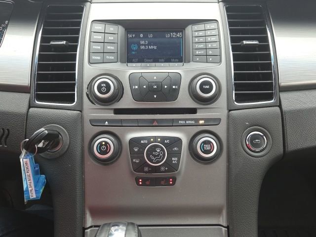 Used 2016 Ford Taurus SEL image 25