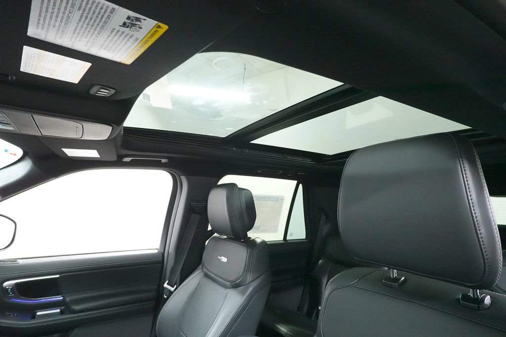 New 2026 Ford Expedition Platinum image 23