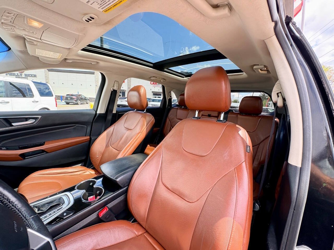 Used 2015 Ford Edge Titanium w/ Equipment Group 302A AWD/4WD image 11