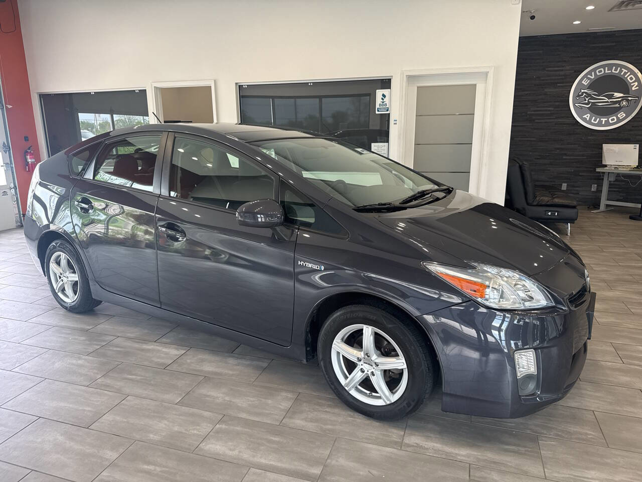Used 2010 Toyota Prius Two FWD image 3