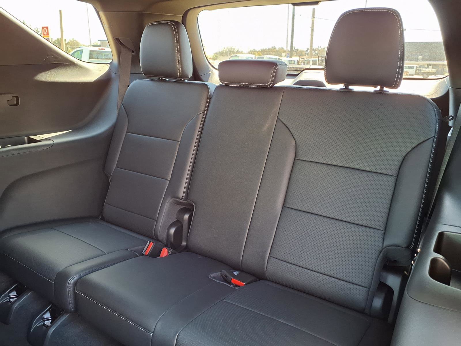 New 2026 Chevrolet Traverse LT w/ Driver Confidence Package FWD image 15