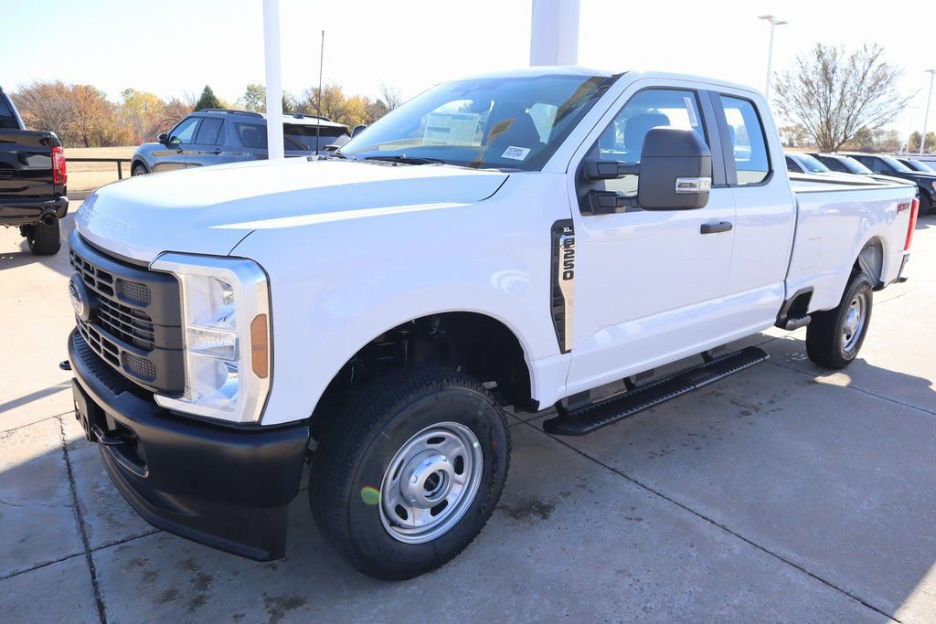 New 2026 Ford F250 XL w/ XL Driver Assist Package AWD/4WD image 9