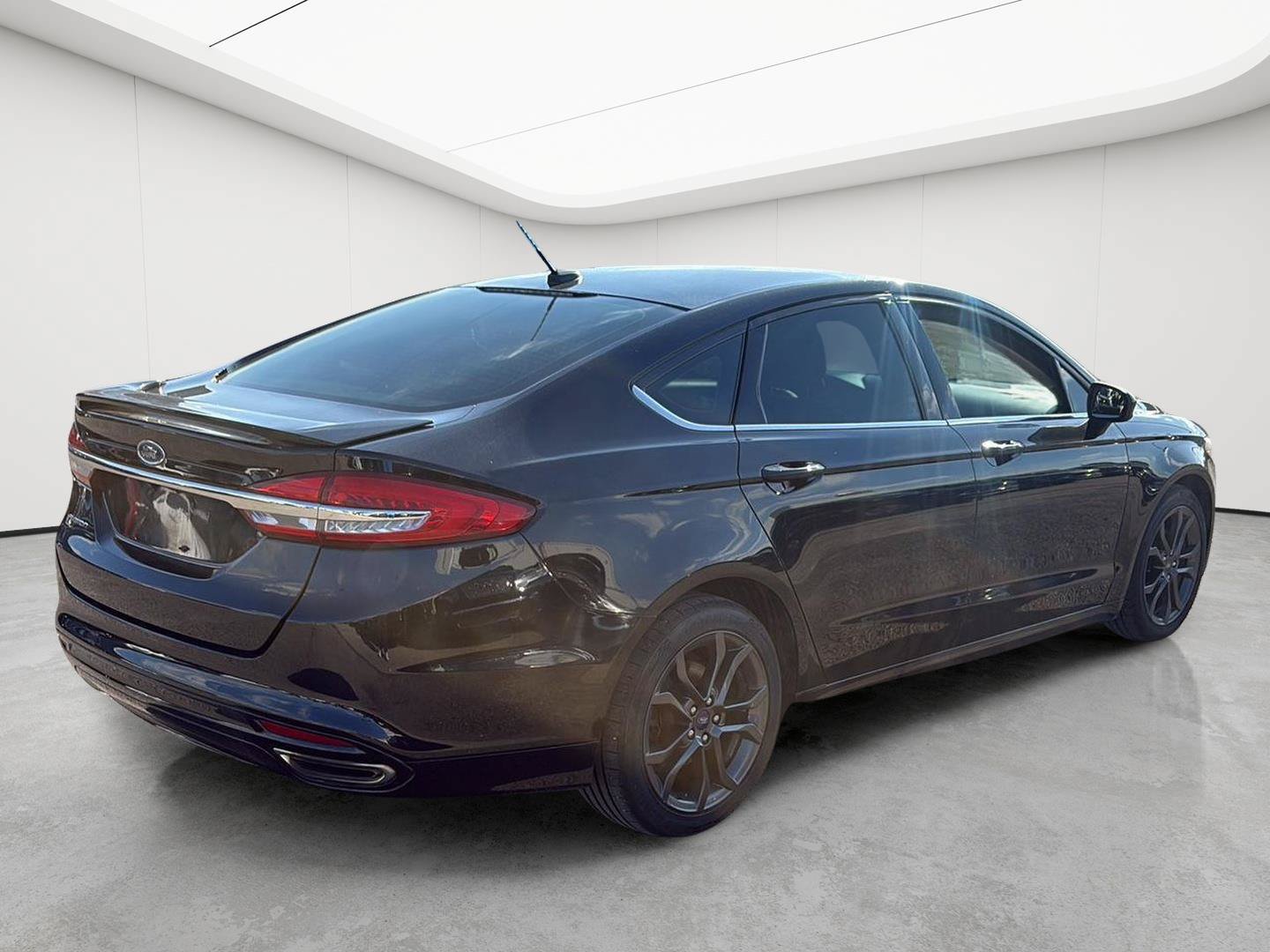 Used 2018 Ford Fusion SE w/ Equipment Group 201A AWD/4WD image 4