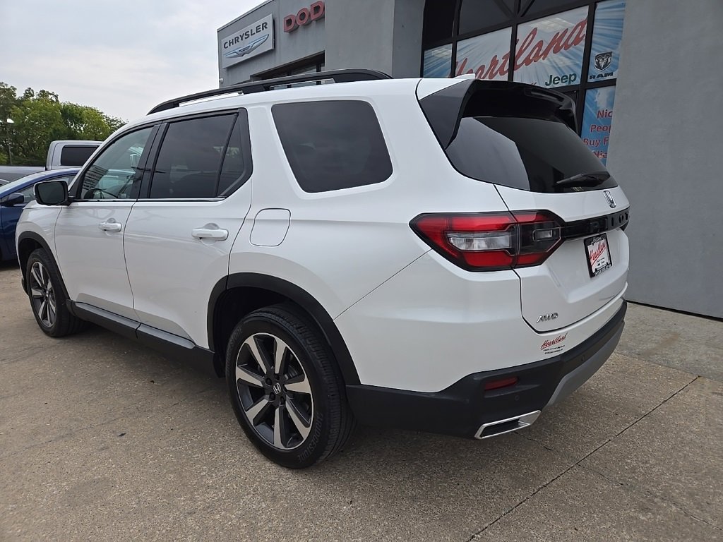 Used 2023 Honda Pilot Elite image 7