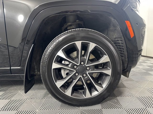 Used 2024 Jeep Grand Cherokee L Overland image 9