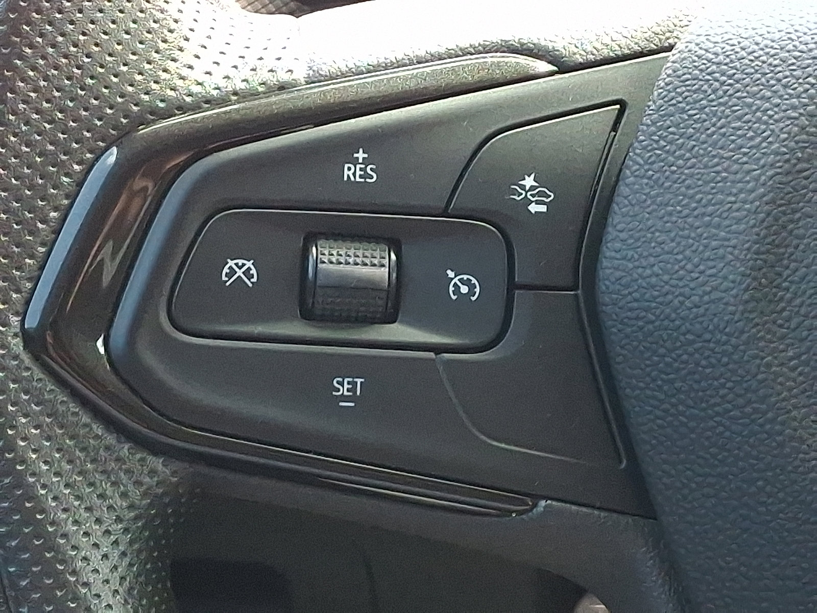 Used 2022 Chevrolet TrailBlazer LT w/ Driver Confidence Package AWD/4WD image 21