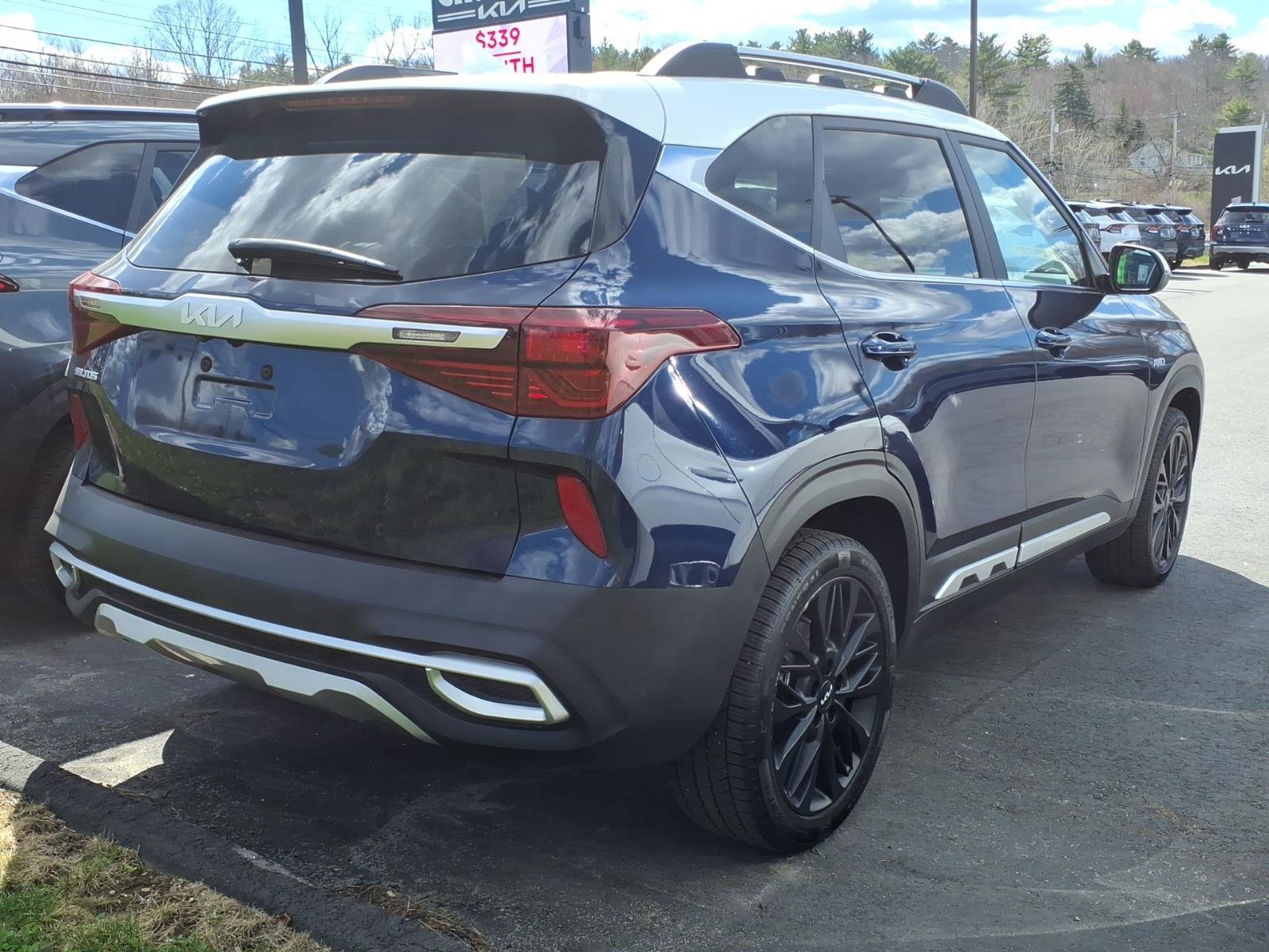 Used 2022 Kia Seltos Nightfall Edition AWD/4WD image 4
