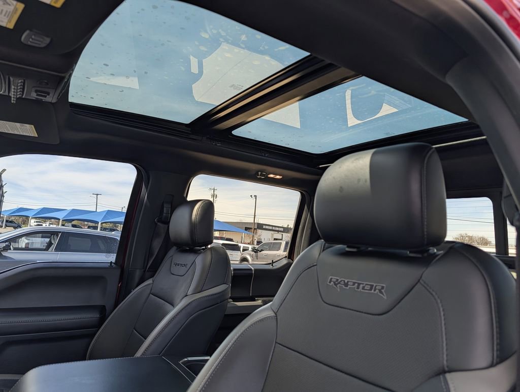 Used 2018 Ford F150 Raptor w/ Equipment Group 802A Luxury image 31