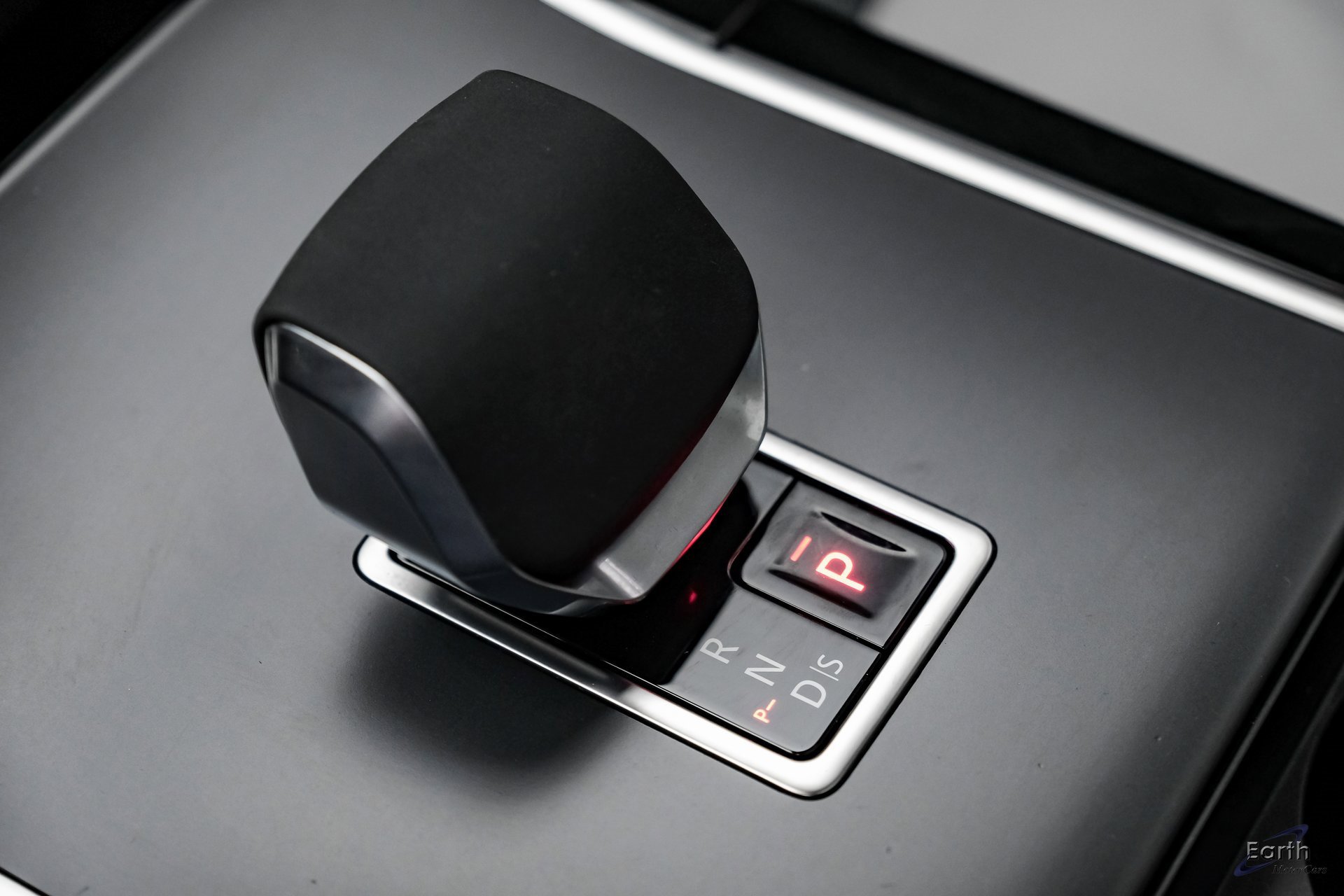 Used 2024 Land Rover Range Rover Evoque Dynamic SE image 52