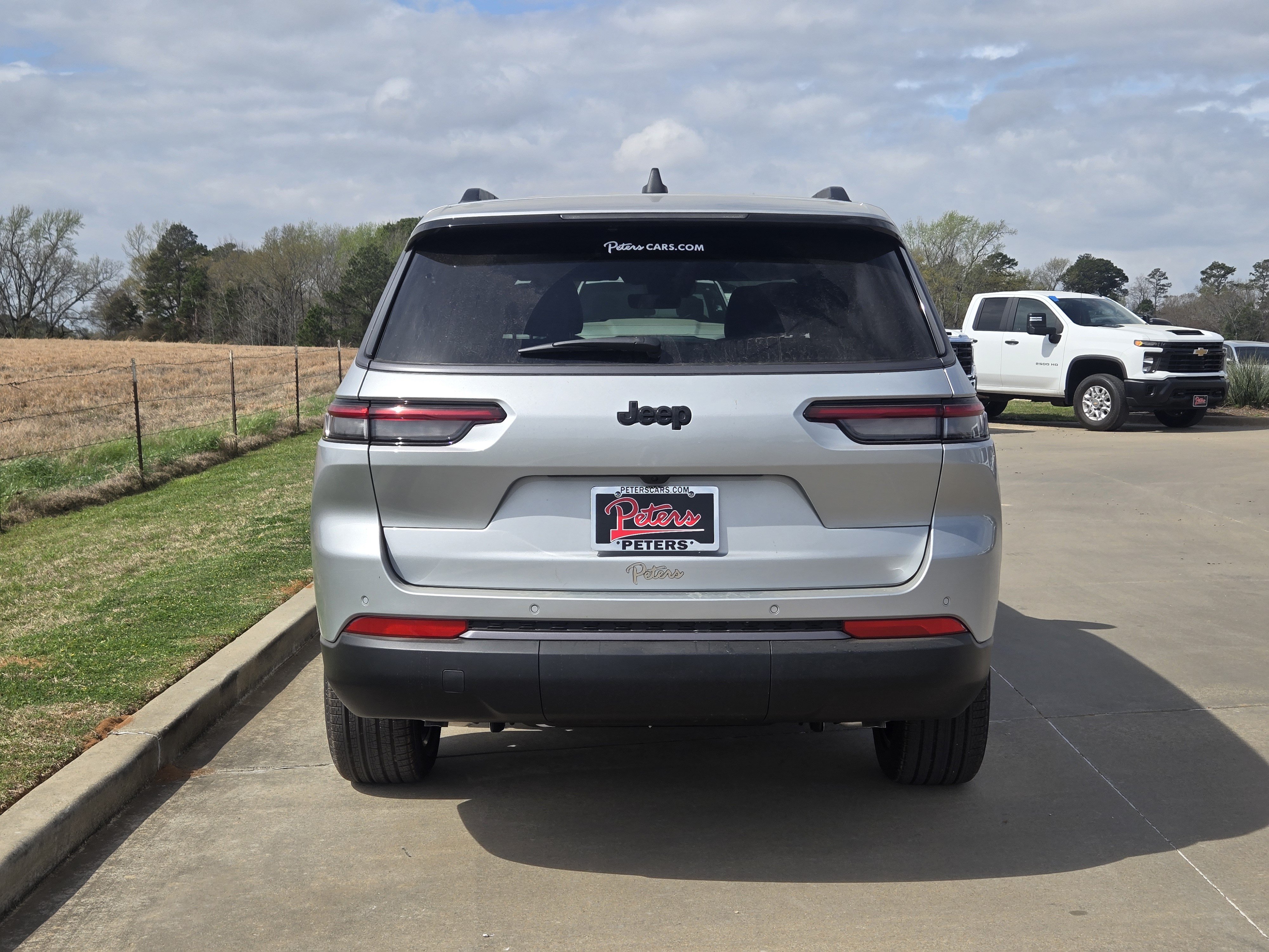 New 2026 Jeep Grand Cherokee L Limited w/ Limited Altitude Package RWD image 4