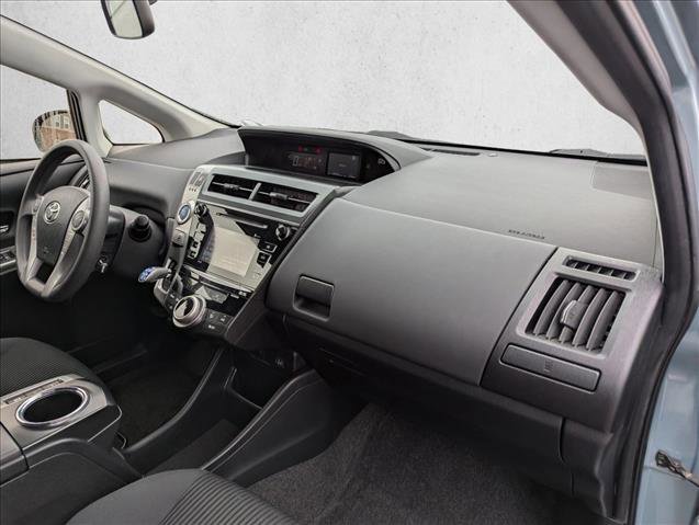 Used 2017 Toyota Prius V Three image 27