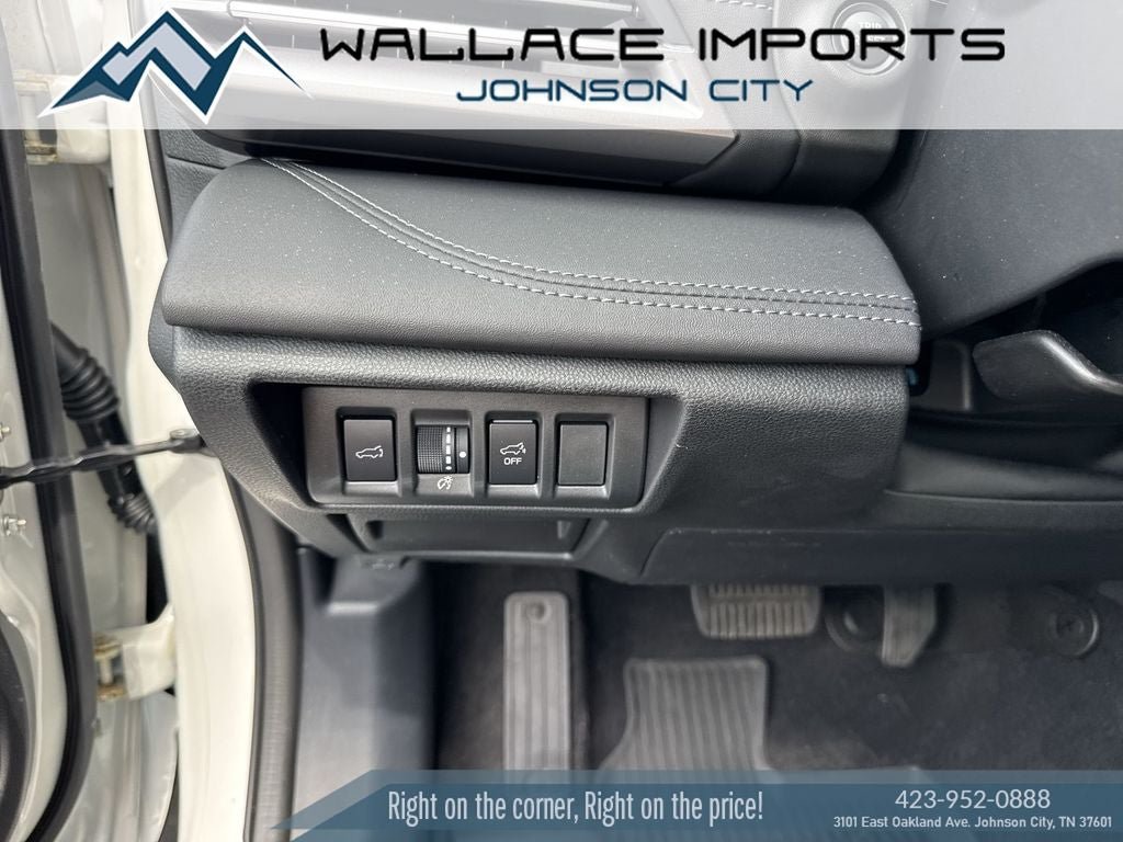 Used 2025 Subaru Outback Limited XT AWD/4WD image 32