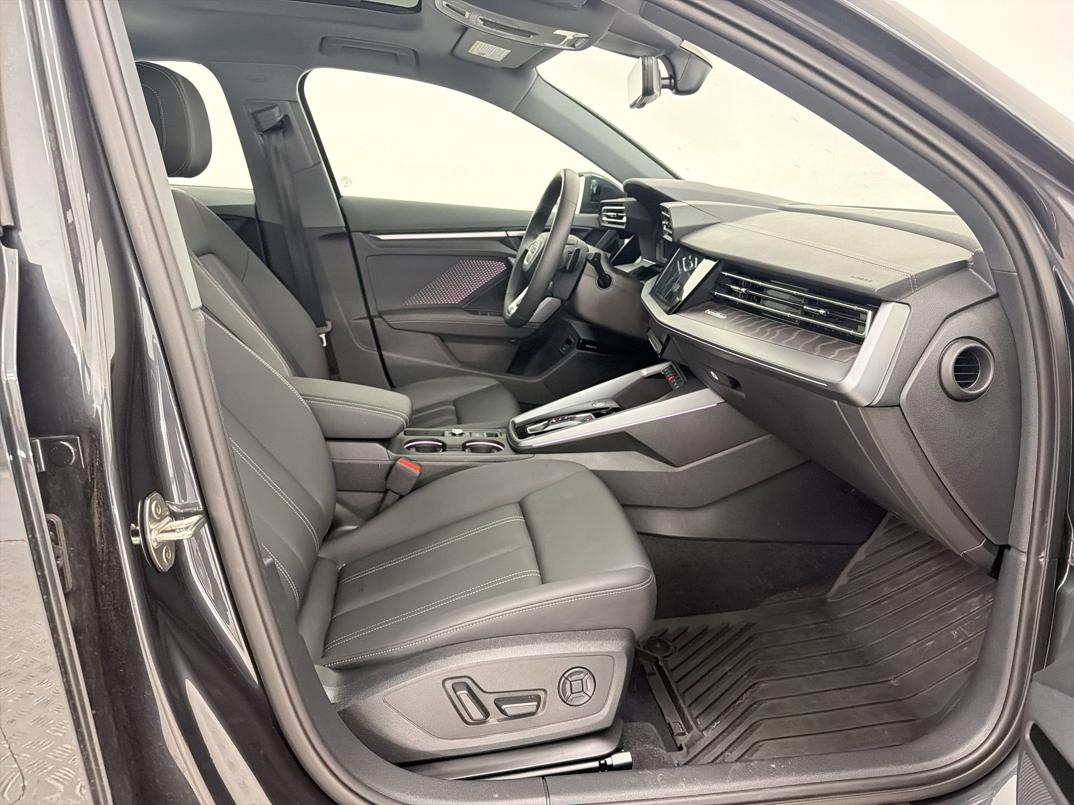 Used 2025 Audi A3 2.0T Premium Plus w/ Premium Plus Package image 25