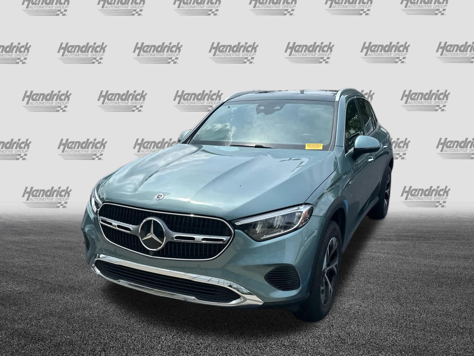 Used 2025 Mercedes-Benz GLC 350e 4MATIC image 8