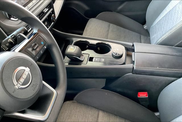 Used 2023 Nissan Rogue SV AWD/4WD image 13
