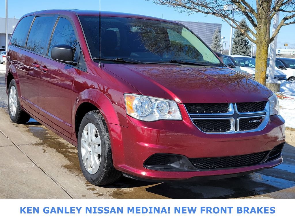 Used 2018 Dodge Grand Caravan SE w/ UConnect Hands-Free Group image 1