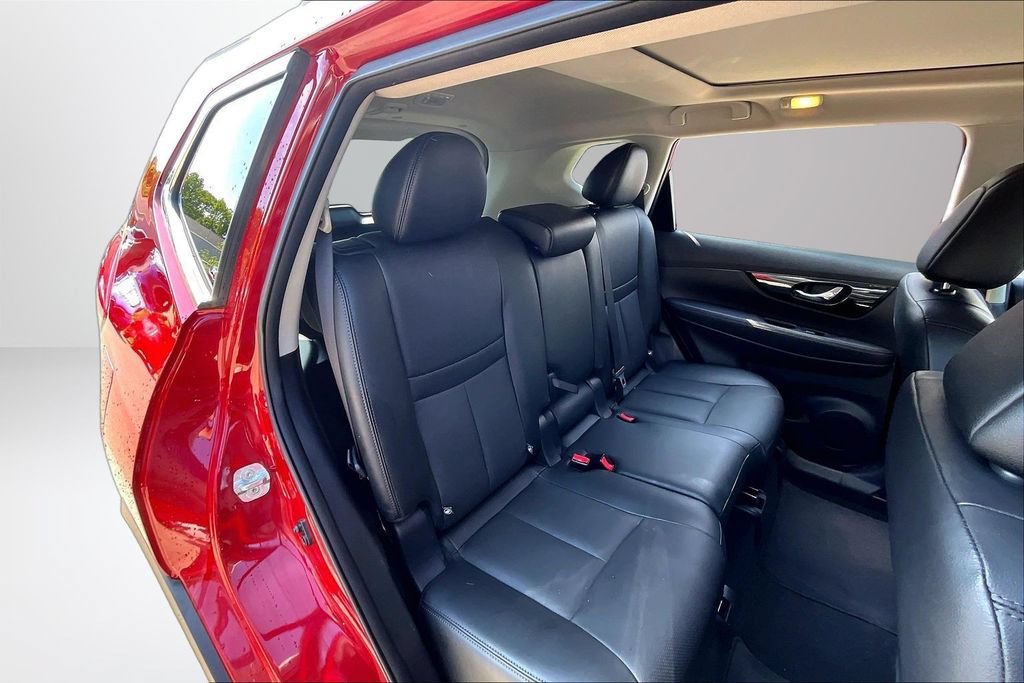 Used 2017 Nissan Rogue SL AWD/4WD image 22