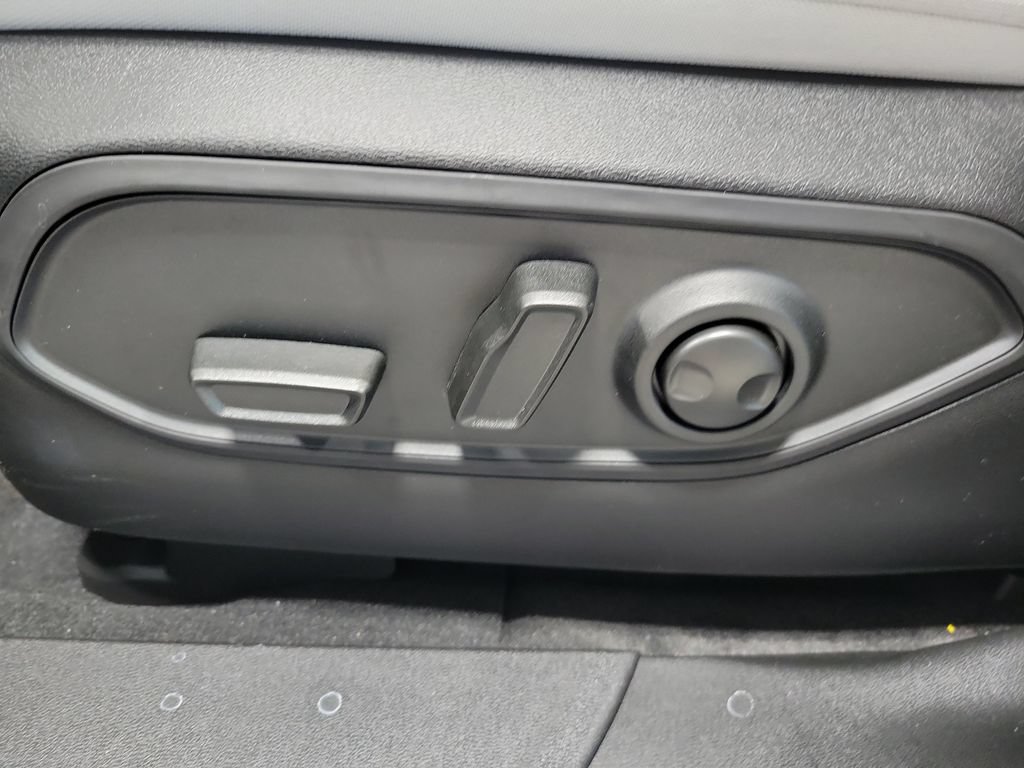 New 2026 Jeep Cherokee Laredo AWD/4WD image 11