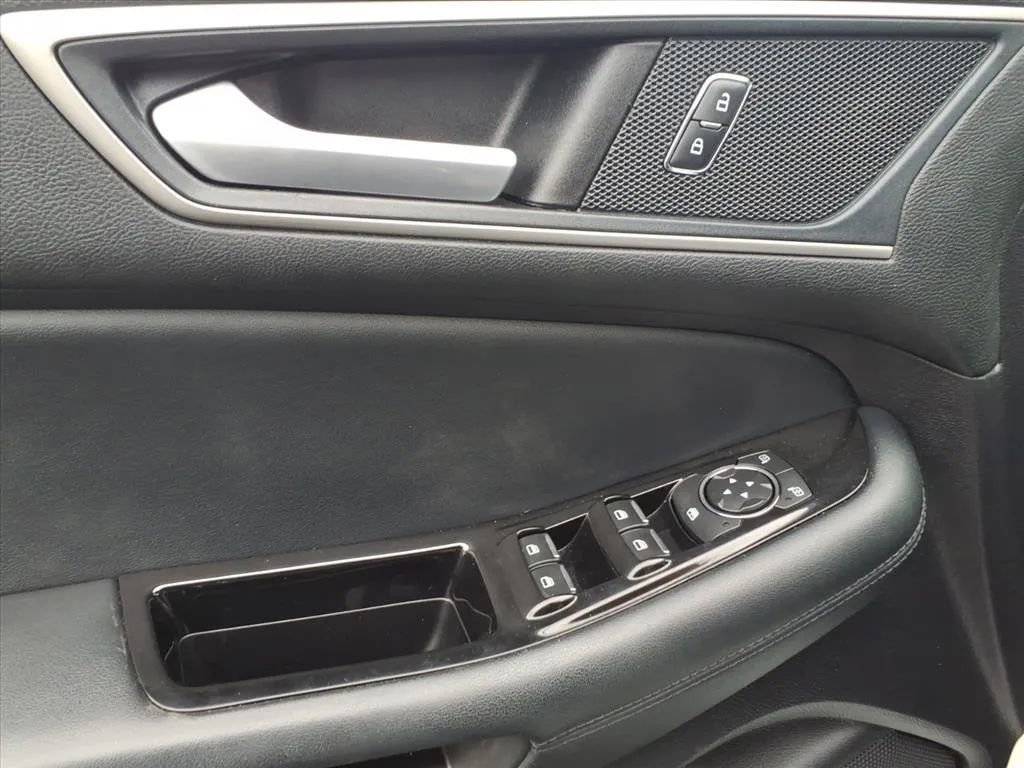 Used 2019 Ford Edge SEL w/ Equipment Group 201A image 23