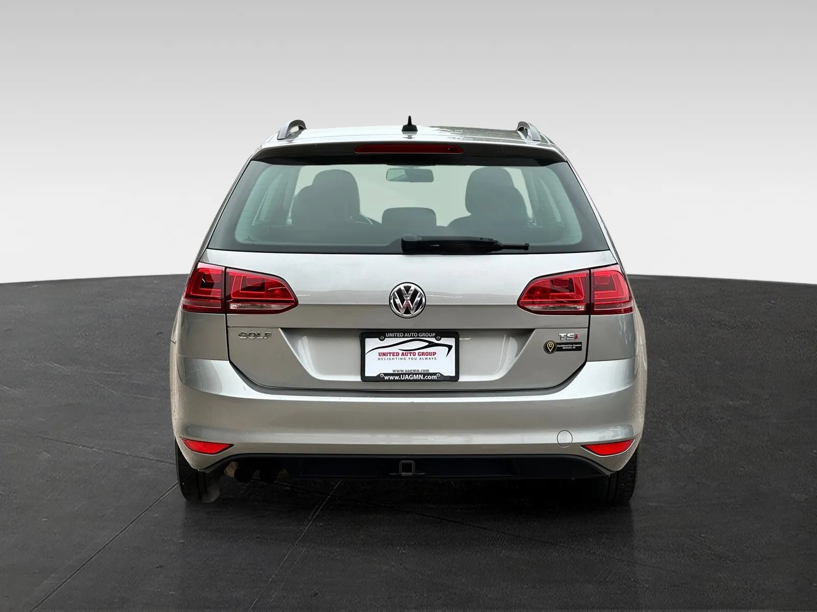 Used 2016 Volkswagen Golf S FWD image 6