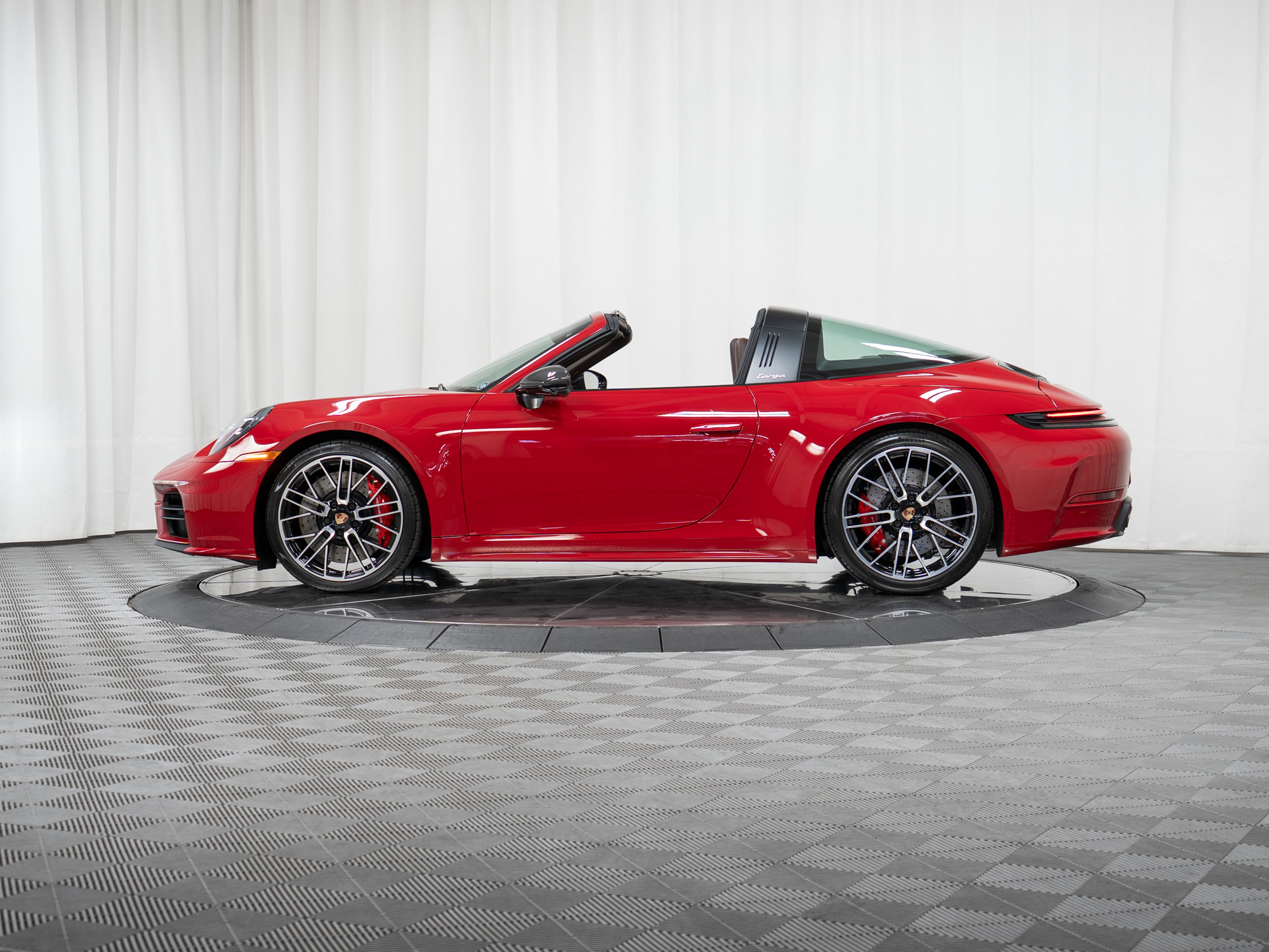 Certified 2026 Porsche 911 Targa 4S AWD/4WD image 39