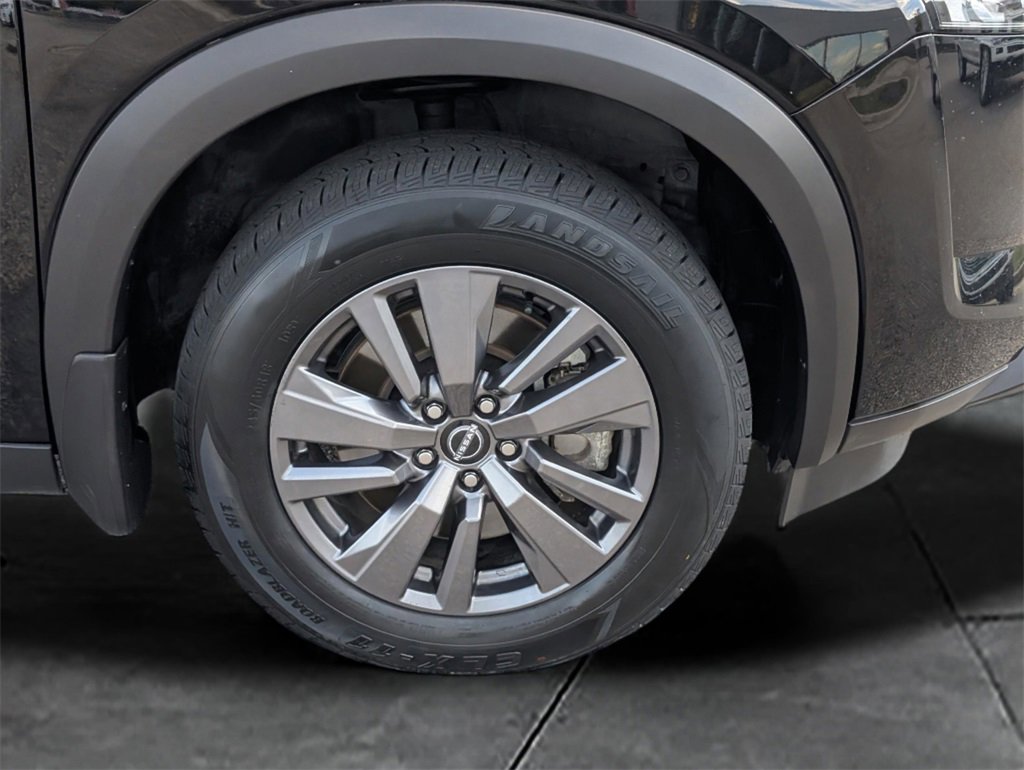 Used 2022 Nissan Pathfinder SV image 11