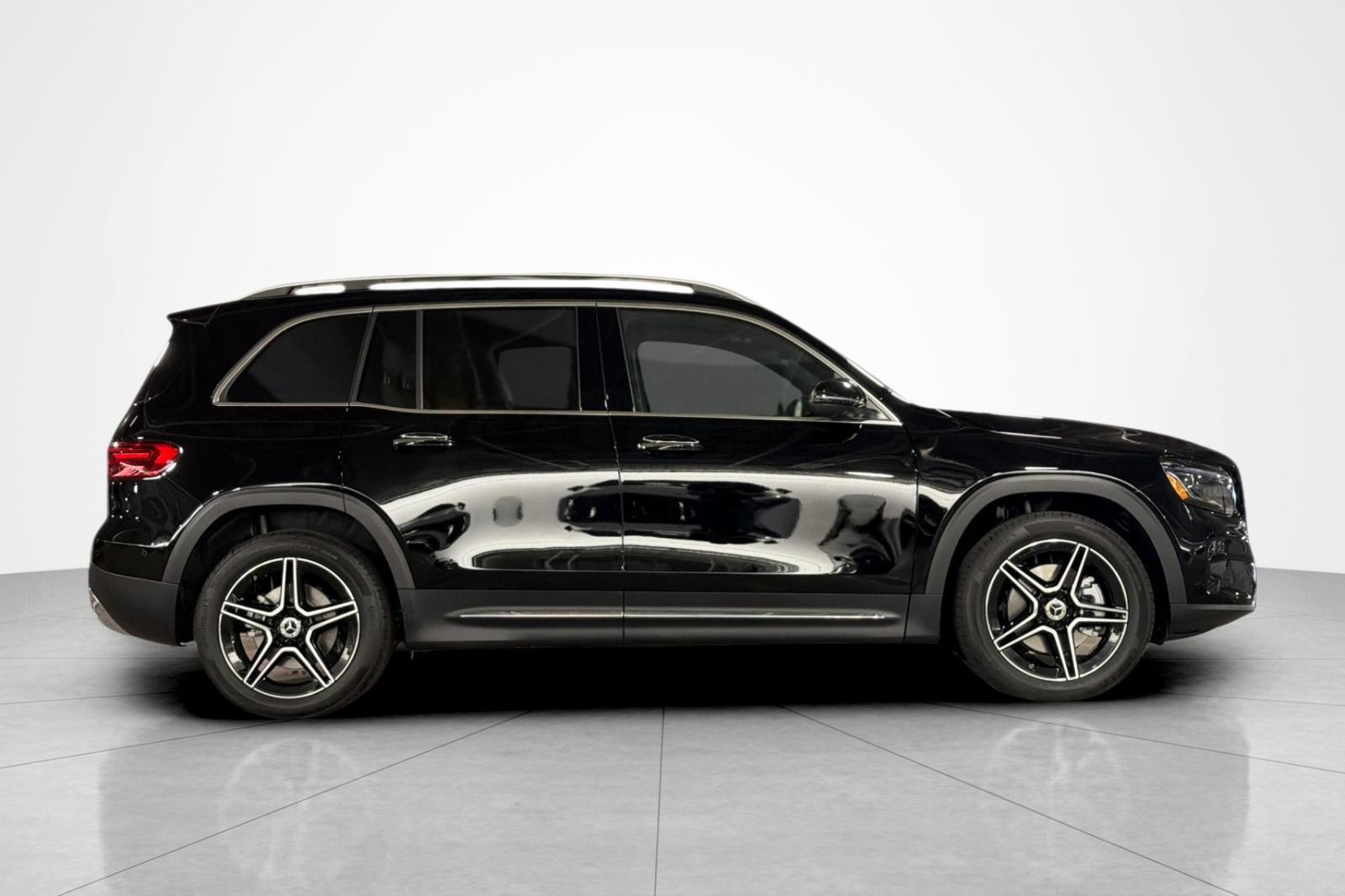 New 2026 Mercedes-Benz GLB 250 image 6