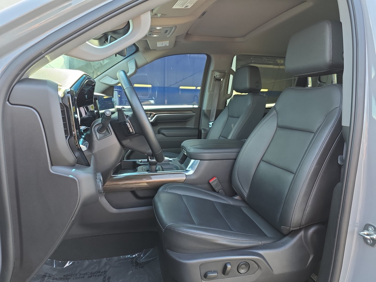 Used 2024 Chevrolet Silverado 1500 LT Trail Boss w/ LT Trail Boss Premium Package AWD/4WD image 11